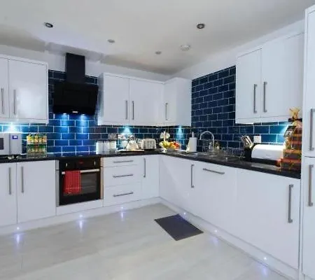 Live In Leeds Nazarene Apartment Leeds (West Yorkshire)