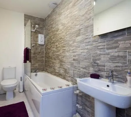 Live In Leeds Nazarene Apartment Leeds (West Yorkshire)