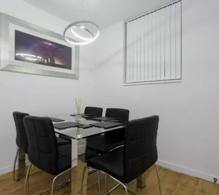 Appartement Live In Nazarene *