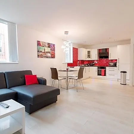 Live In Nazarene Apartment Leeds (West Yorkshire)