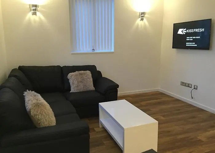 Apartment Live In Nazarene *