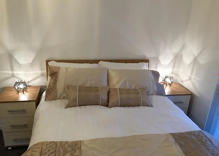 Live In Nazarene Apartment Leeds (West Yorkshire)