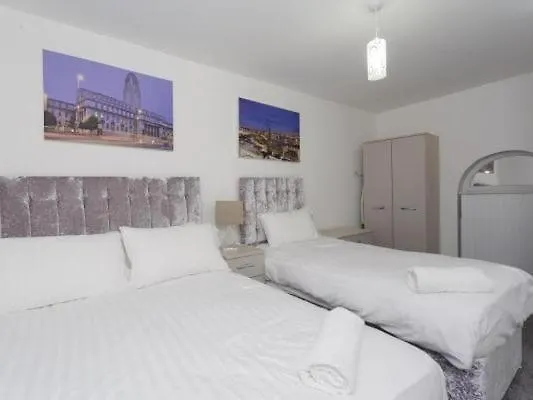 Apartment Live In Nazarene *